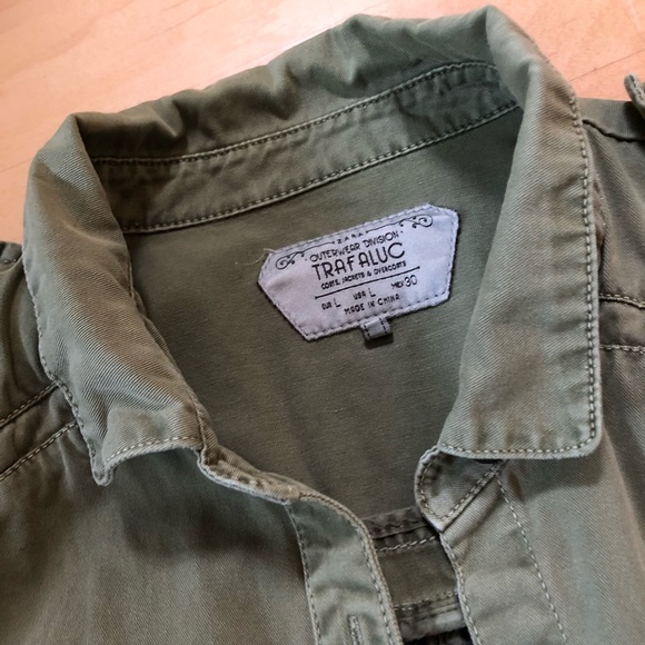 Oversized Zara Button-Down - Picture 3 of 6